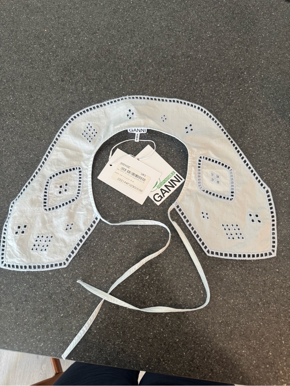 GANNI baby blue Eyelet Tie Collar